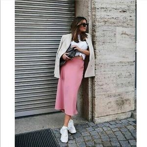 Zara satin pink midi skirt